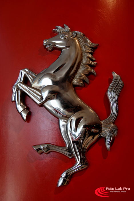 Logo della Ferrari Museo Enzo e Dino Ferrari di Maranello