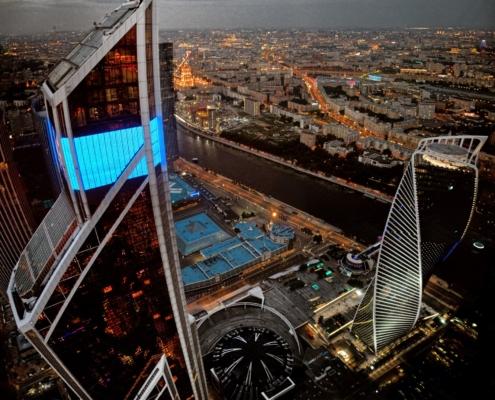 : Grattacieli Moscow City Mercury Tower ed Evolution Tower notturna